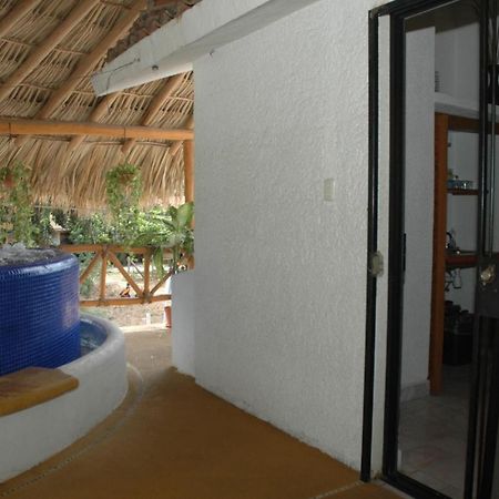 Villas Mercedes Zihuatanejo Exterior photo