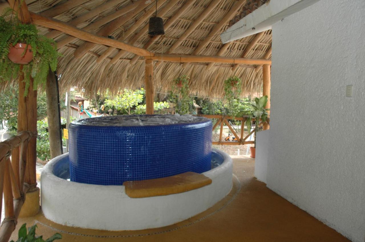 Villas Mercedes Zihuatanejo Exterior photo